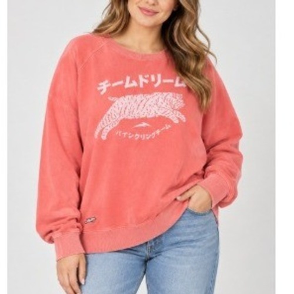 Team Dream Bicycling Team Women's Coral Pink Bobcat Graphic Sweatshirt Size XL